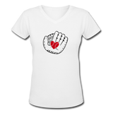 Catch A Heart V-Neck - white